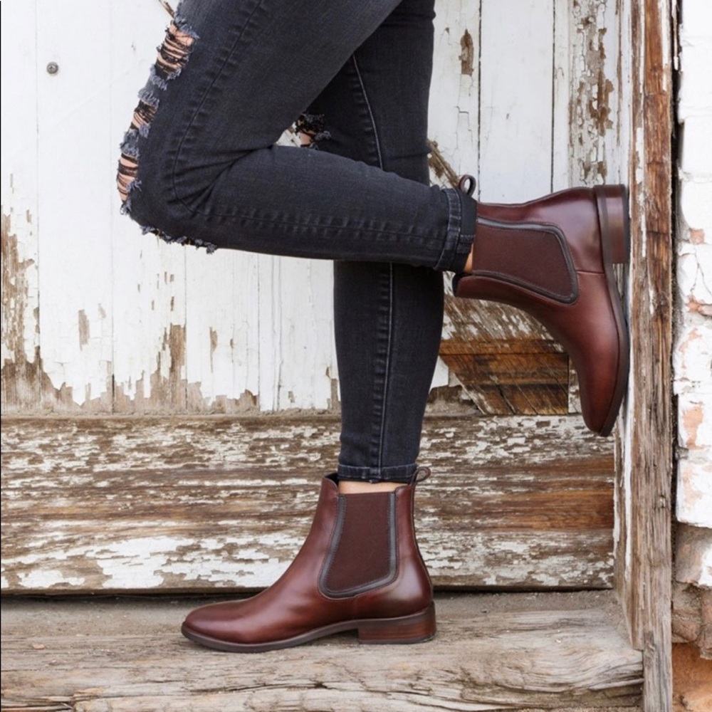 Thursday Duchess Leather Chelsea Boot in Brown 7.5